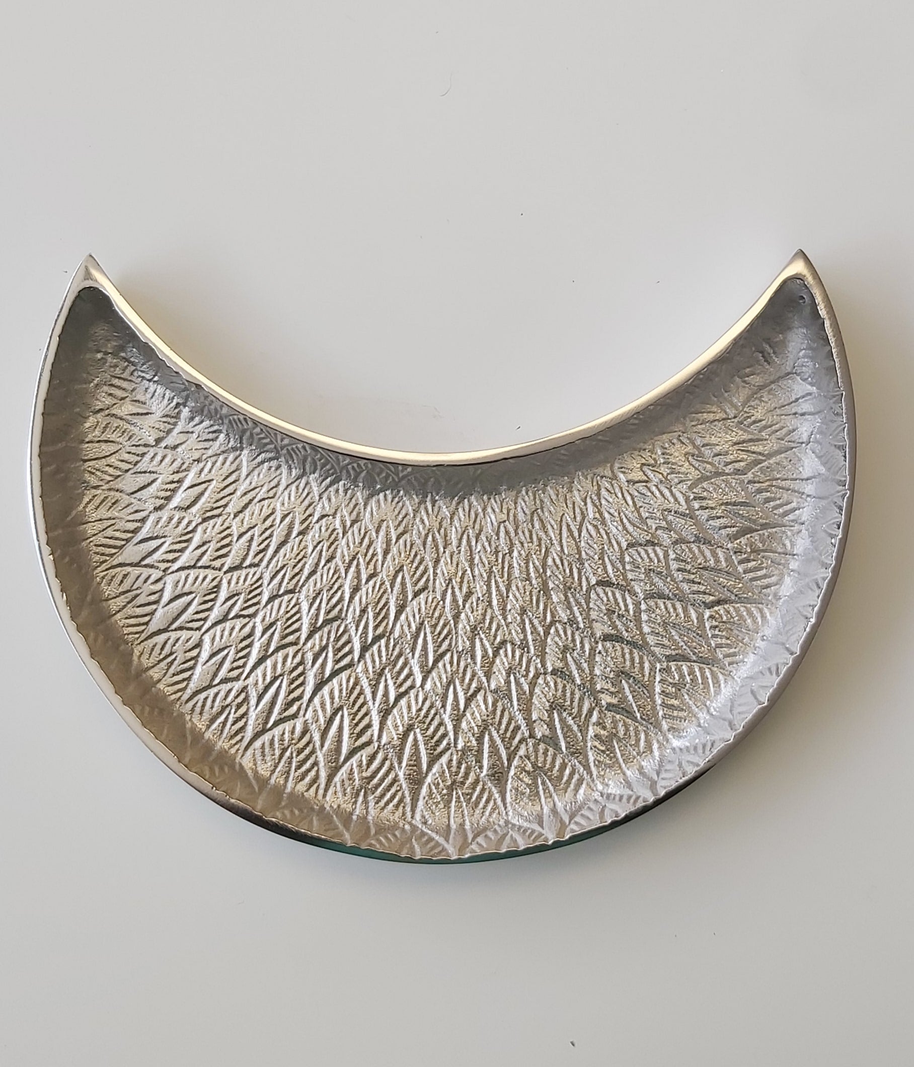 Medium size Silver Color Textured moonlight platter by RASM